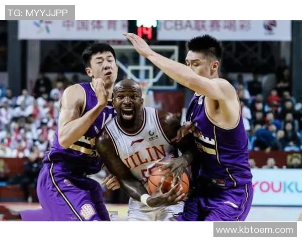 成都篮球队强势领跑联赛积分榜以96分稳居第一位置